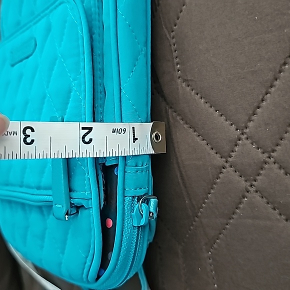 Vera Bradley Woman's Signature Quilted Cotton Mini Hipster Crossbody, NWOT - Picture 5 of 11